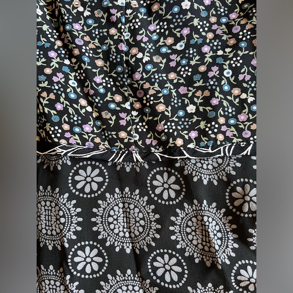 LUCY LOVE Kenzie Tunic Made in USA Size S Boho Black Geo Floral Print MSRP $75 - Picture 4 of 8